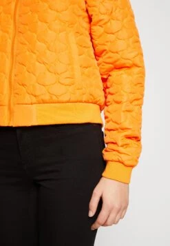 Noisy May Nmvivi- Bomberjacks - Vibrant Orange -Damesmode db33a30ad7cd49c0bd6a64df92d327fe