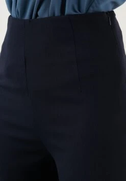 LELA Broek - Dark Blue 13 LELA Broek - Dark Blue -Damesmode e802e0f282884b0ea9ad88ac082941a6