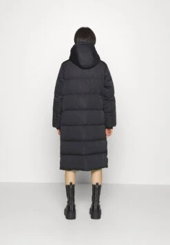 Yaspuffa Long Coat - Donsjas - Black -Damesmode e8fc9d96dd194d858d15953361539e83