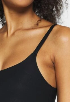 Chantelle Hemd - Schwarz -Damesmode ea39ea140ba34613afbd3f7dce6bfbb4