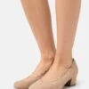Gabor Comfort Klassieke Pumps - Sand 1 Gabor Comfort Klassieke Pumps - Sand -Damesmode eae40d1971384aaca53ff4373ea97710