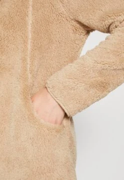 ONLY Onlcontact Hood Sherpa Coat - Lichte Jas - Humus -Damesmode ee1f743064a0426facf27c6a0d0dc771