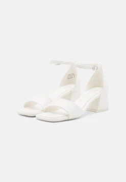 Call It Spring Vickie - Sandalen - White -Damesmode ff5ed983b9a84557bec1a4ddcc333b69